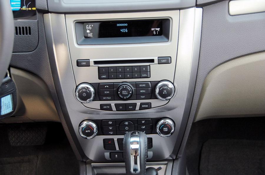  Ford Fusion Hybrid 2010 года  (US) (фото 95 из 111)